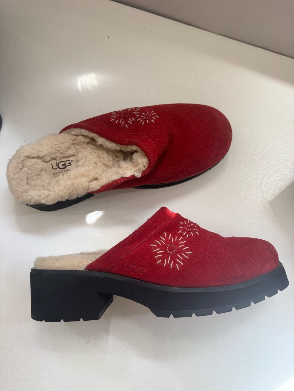 Ugg Kalie Flower Red Suede Slip on Clog/Mule size 10